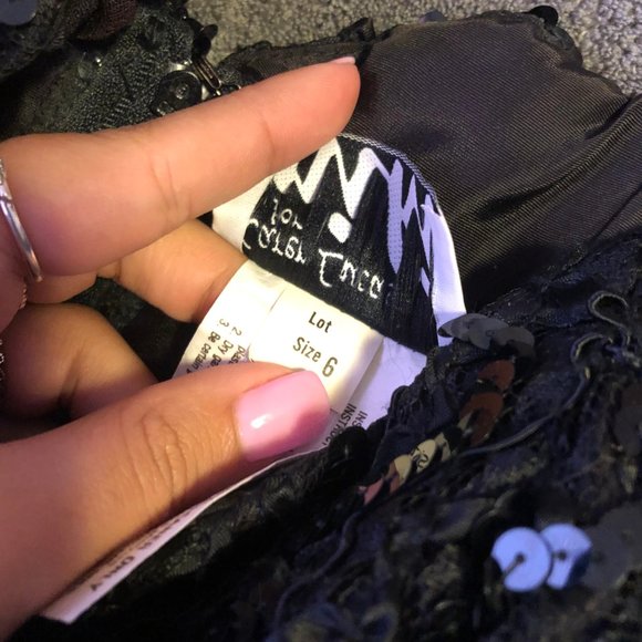 Karen Lucas for Niki Evening Dress - Picture 7 of 7